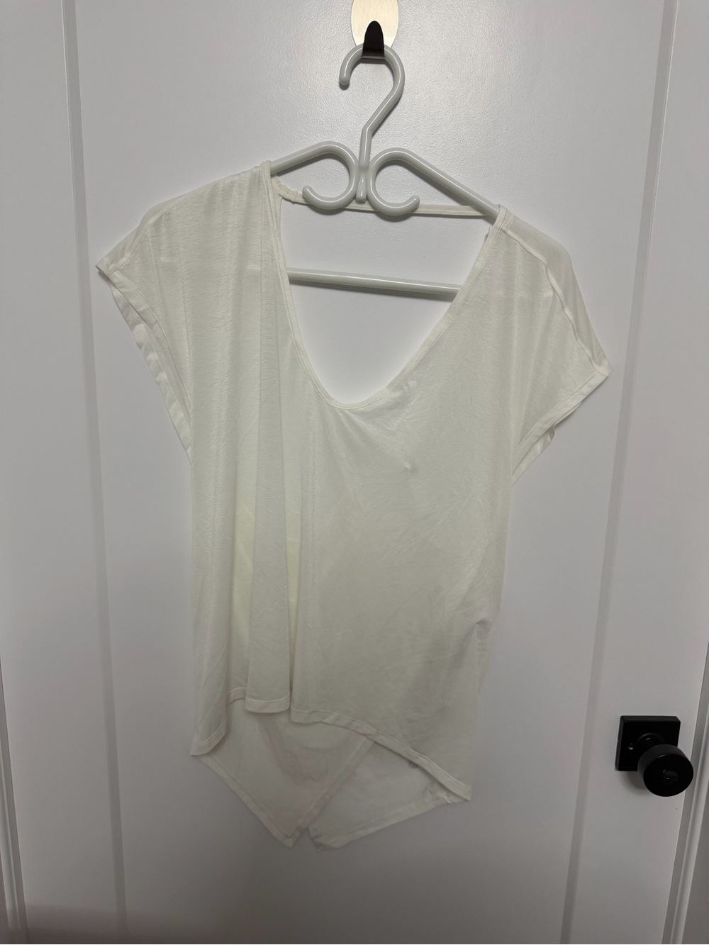 lululemon athletica Cream Short Sleeve V-Neck Top